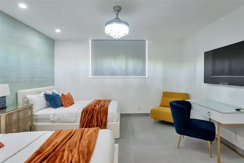 4001 S Ocean Drive Hollywood FL 33019