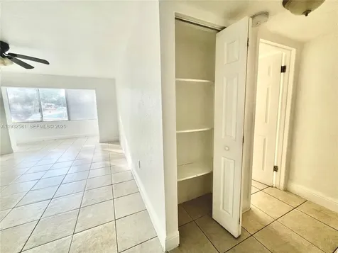 1305 W 46th Street Hialeah FL 33012
