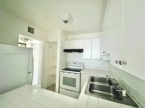 1305 W 46th Street Hialeah FL 33012