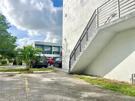 1305 W 46th Street Hialeah FL 33012