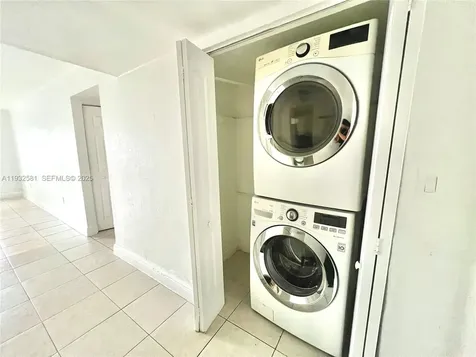 1305 W 46th Street Hialeah FL 33012