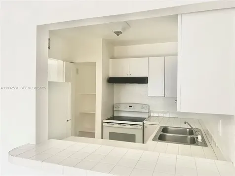 1305 W 46th Street Hialeah FL 33012