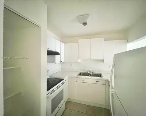 1305 W 46th Street Hialeah FL 33012