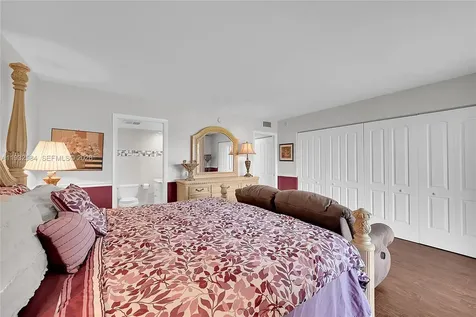 2009 Oakridge A Deerfield Beach FL 33442