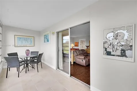 2009 Oakridge A Deerfield Beach FL 33442