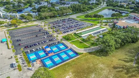 2009 Oakridge A Deerfield Beach FL 33442