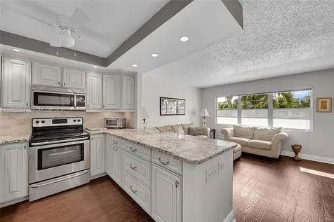 2009 Oakridge A Deerfield Beach FL 33442