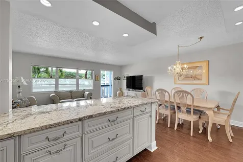 2009 Oakridge A Deerfield Beach FL 33442