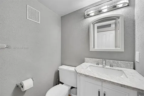 2009 Oakridge A Deerfield Beach FL 33442