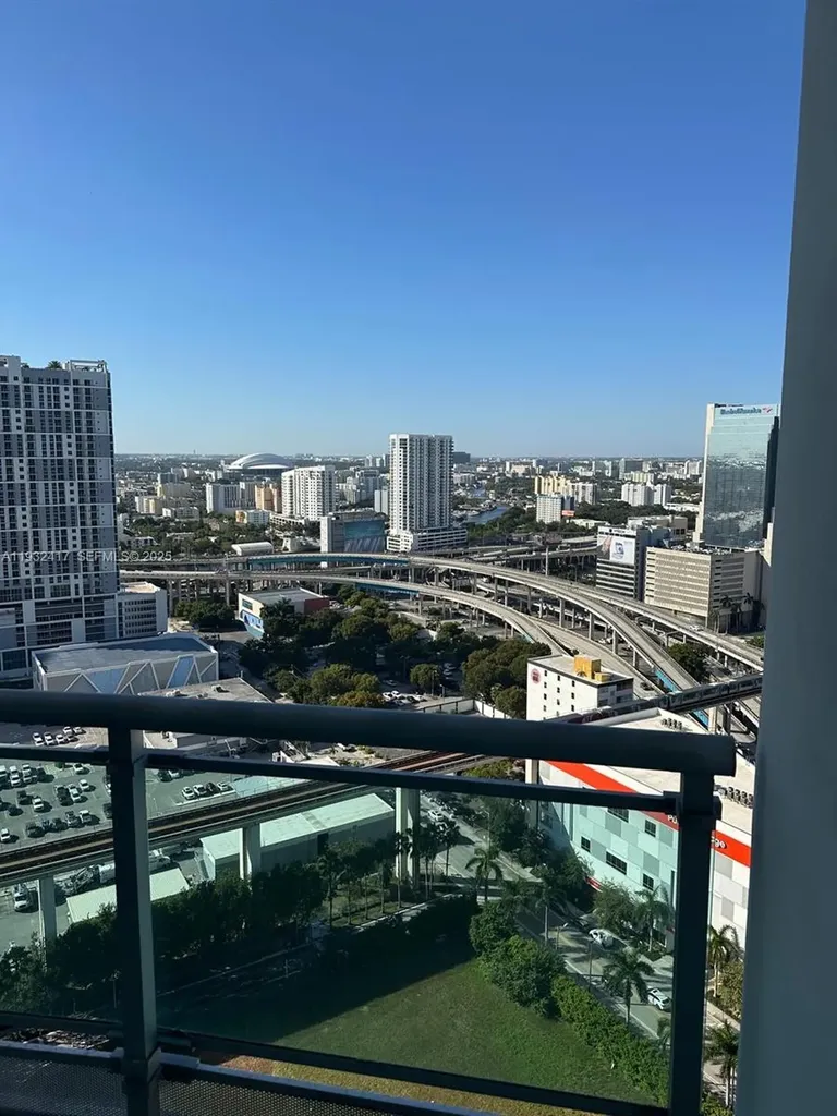 350 S Miami Avenue Miami FL 33130