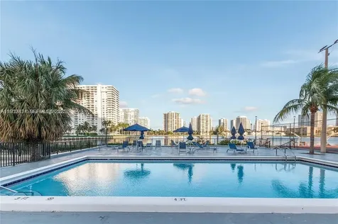 2780 NE 183rd Street Aventura FL 33160