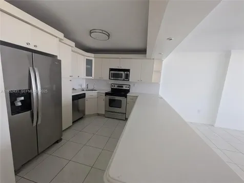 2780 NE 183rd Street Aventura FL 33160