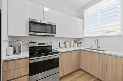 1542 NW 2nd Street Miami FL 33125
