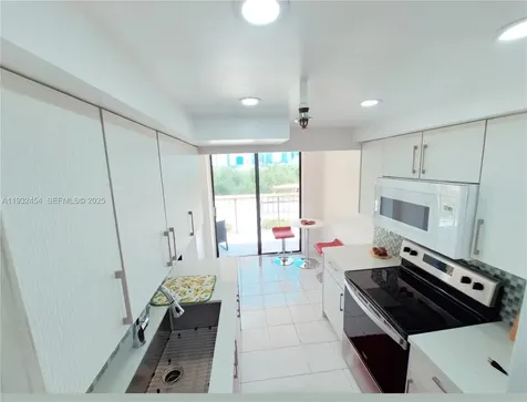 Sunny Isles Beach FL 33160