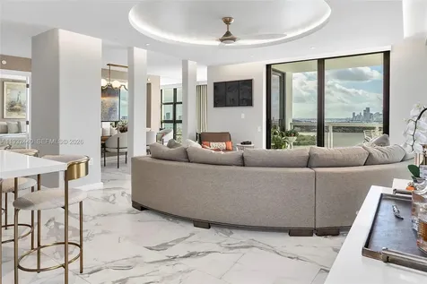 9 Island Avenue Miami Beach FL 33139