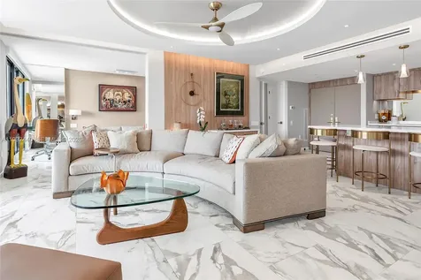 9 Island Avenue Miami Beach FL 33139