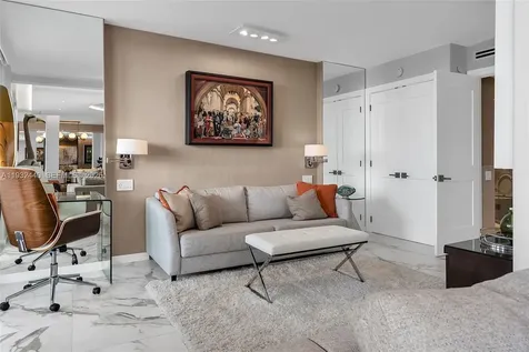 9 Island Avenue Miami Beach FL 33139