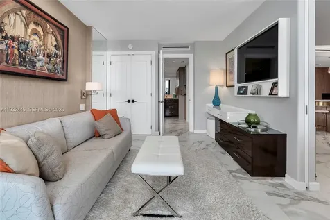 9 Island Avenue Miami Beach FL 33139