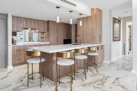 9 Island Avenue Miami Beach FL 33139