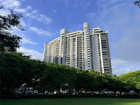 9 Island Avenue Miami Beach FL 33139