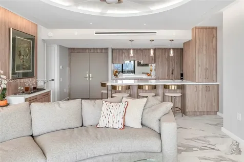 9 Island Avenue Miami Beach FL 33139