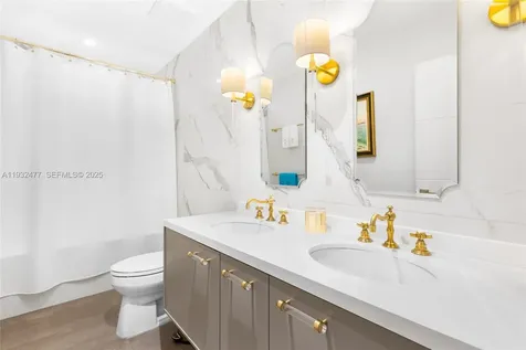6420 Pinetree Drive Circle Miami Beach FL 33141
