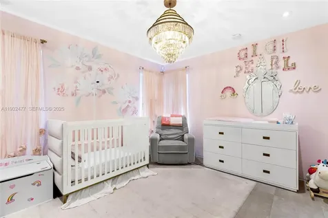 6420 Pinetree Drive Circle Miami Beach FL 33141