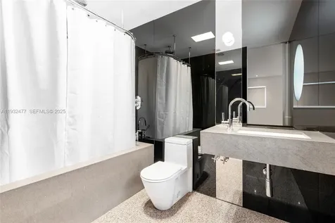 6420 Pinetree Drive Circle Miami Beach FL 33141