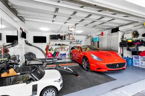 6420 Pinetree Drive Circle Miami Beach FL 33141