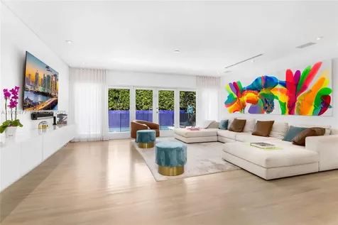 6420 Pinetree Drive Circle Miami Beach FL 33141