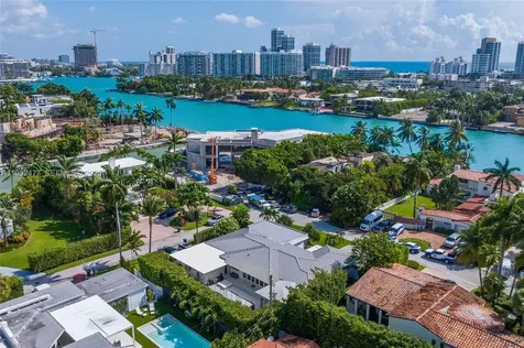 6420 Pinetree Drive Circle Miami Beach FL 33141