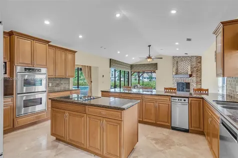 7840 NW 86th Terrace Tamarac FL 33321