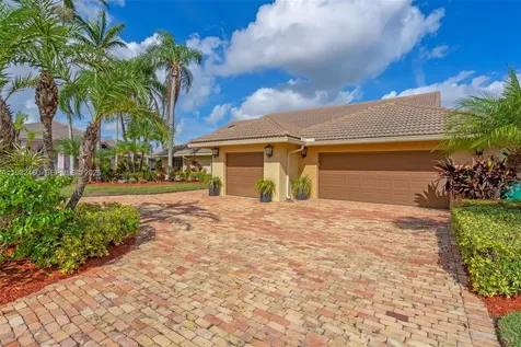 7840 NW 86th Terrace Tamarac FL 33321