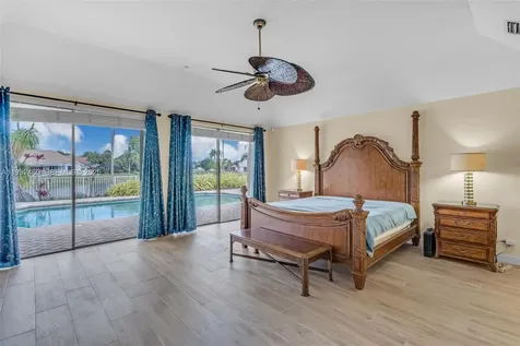 7840 NW 86th Terrace Tamarac FL 33321