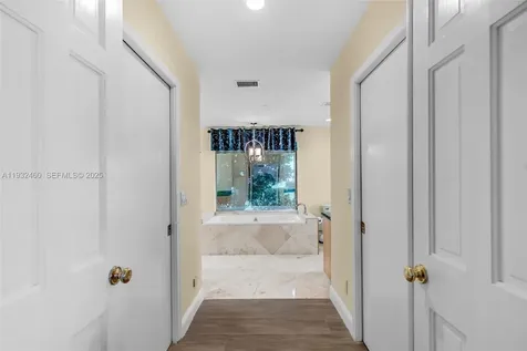 7840 NW 86th Terrace Tamarac FL 33321