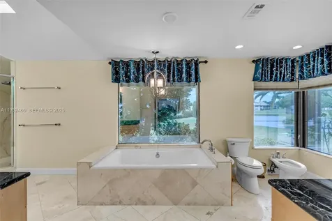 7840 NW 86th Terrace Tamarac FL 33321