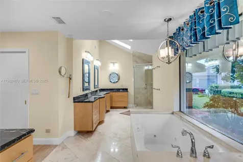 7840 NW 86th Terrace Tamarac FL 33321
