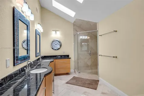 7840 NW 86th Terrace Tamarac FL 33321