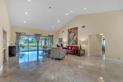 7840 NW 86th Terrace Tamarac FL 33321