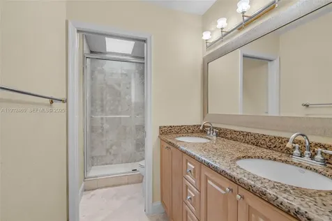 7840 NW 86th Terrace Tamarac FL 33321