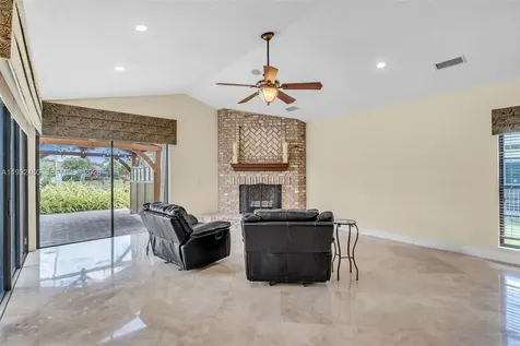 7840 NW 86th Terrace Tamarac FL 33321