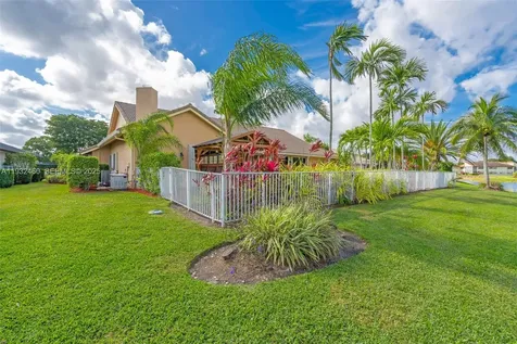 7840 NW 86th Terrace Tamarac FL 33321