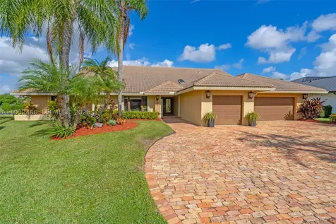 7840 NW 86th Terrace Tamarac FL 33321