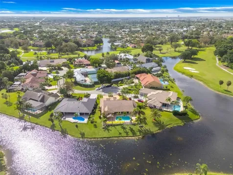 7840 NW 86th Terrace Tamarac FL 33321