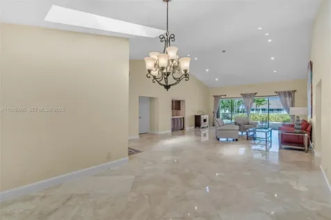 7840 NW 86th Terrace Tamarac FL 33321