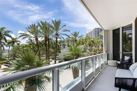 21205 Yacht Club Drive Aventura FL 33180