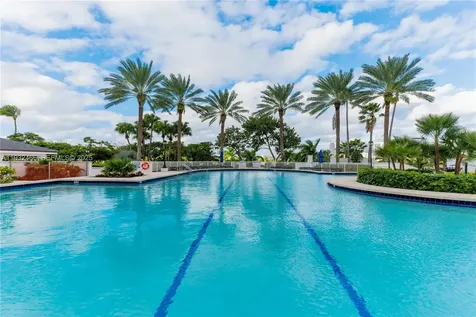 21205 Yacht Club Drive Aventura FL 33180