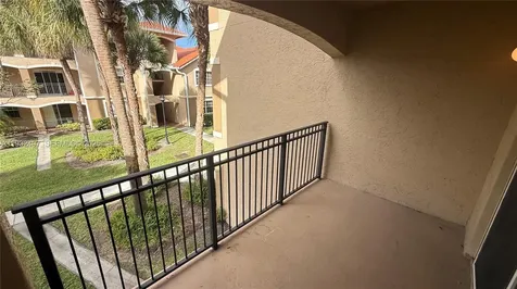 220 SW 116th Avenue Pembroke Pines FL 33025