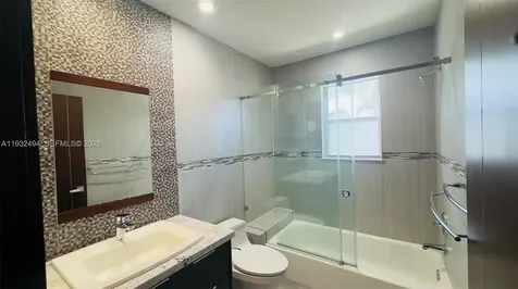 1094 Redwood Street Hollywood FL 33019