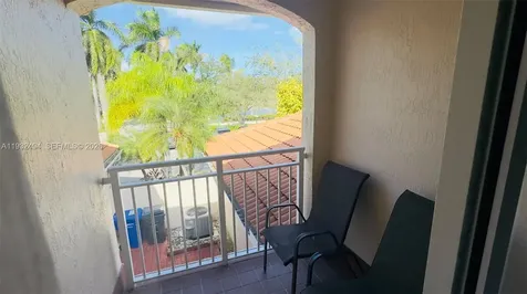 1094 Redwood Street Hollywood FL 33019